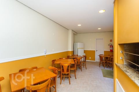 Image 32 - 253398